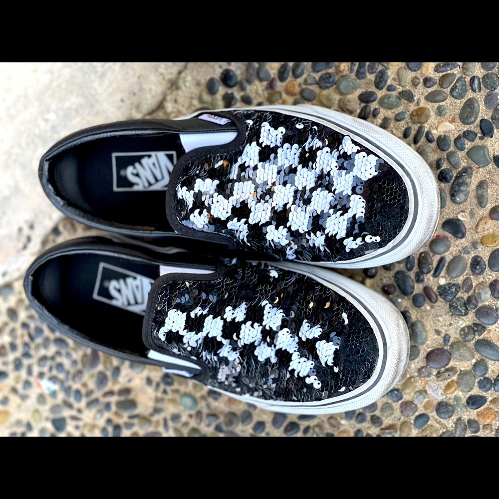 sequence checkered color changing vans